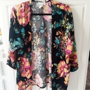 Beautiful floral kimono style sweater